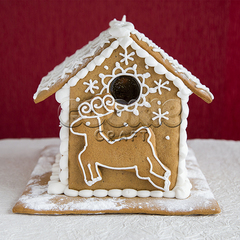 Пряничный домик с оленем - магазин CookieCraft