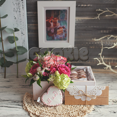 Ящик с цветами и пряниками малый - магазин CookieCraft