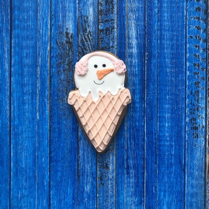 Снеговик в вафельном рожке - магазин CookieCraft