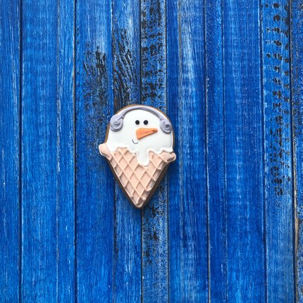 Снеговик в вафельном рожке - магазин CookieCraft