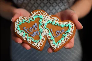 Отчет: мастер-класс по росписи свадебных пряников от Cookie Craft!